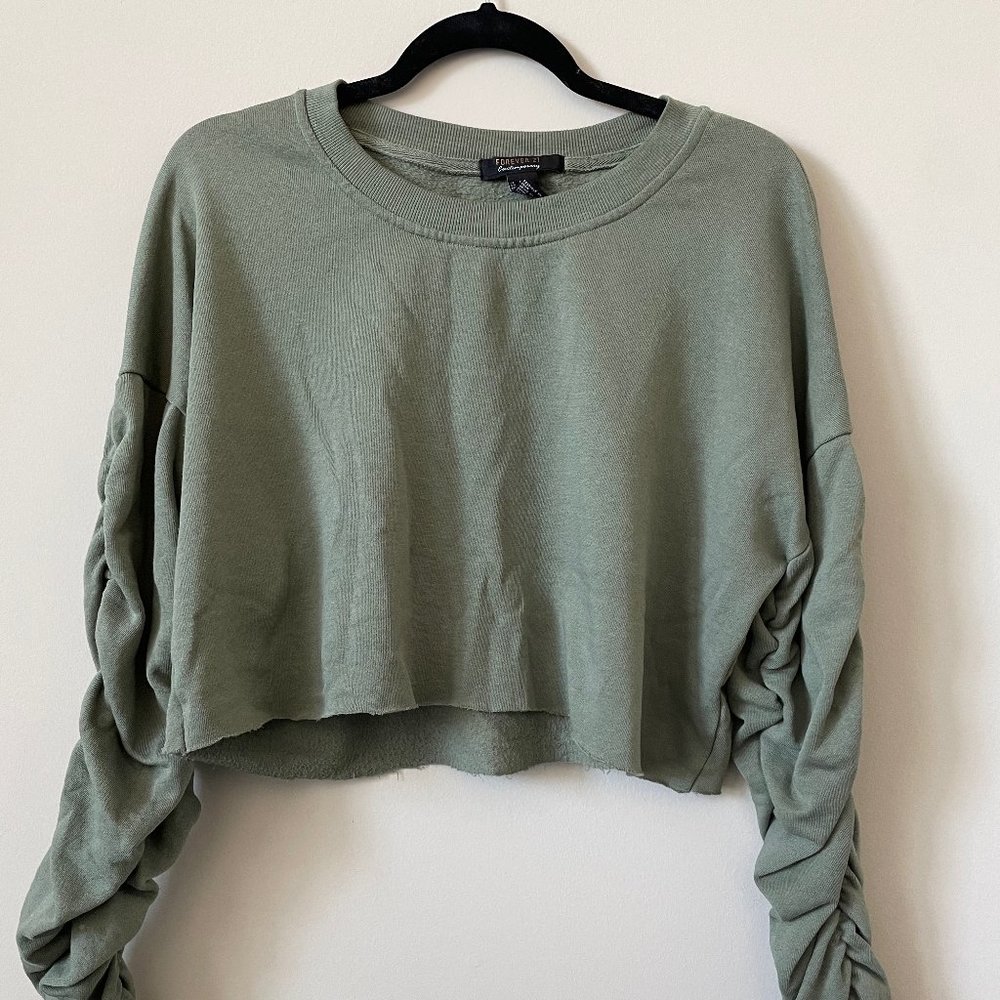 Forever 21 Olive Green Cropped Crewneck